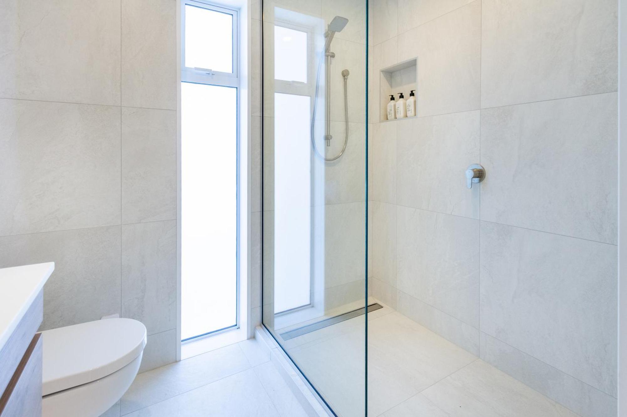 Luxury Beachside Living Elegant 3-Bedroom Haven Christchurch Buitenkant foto
