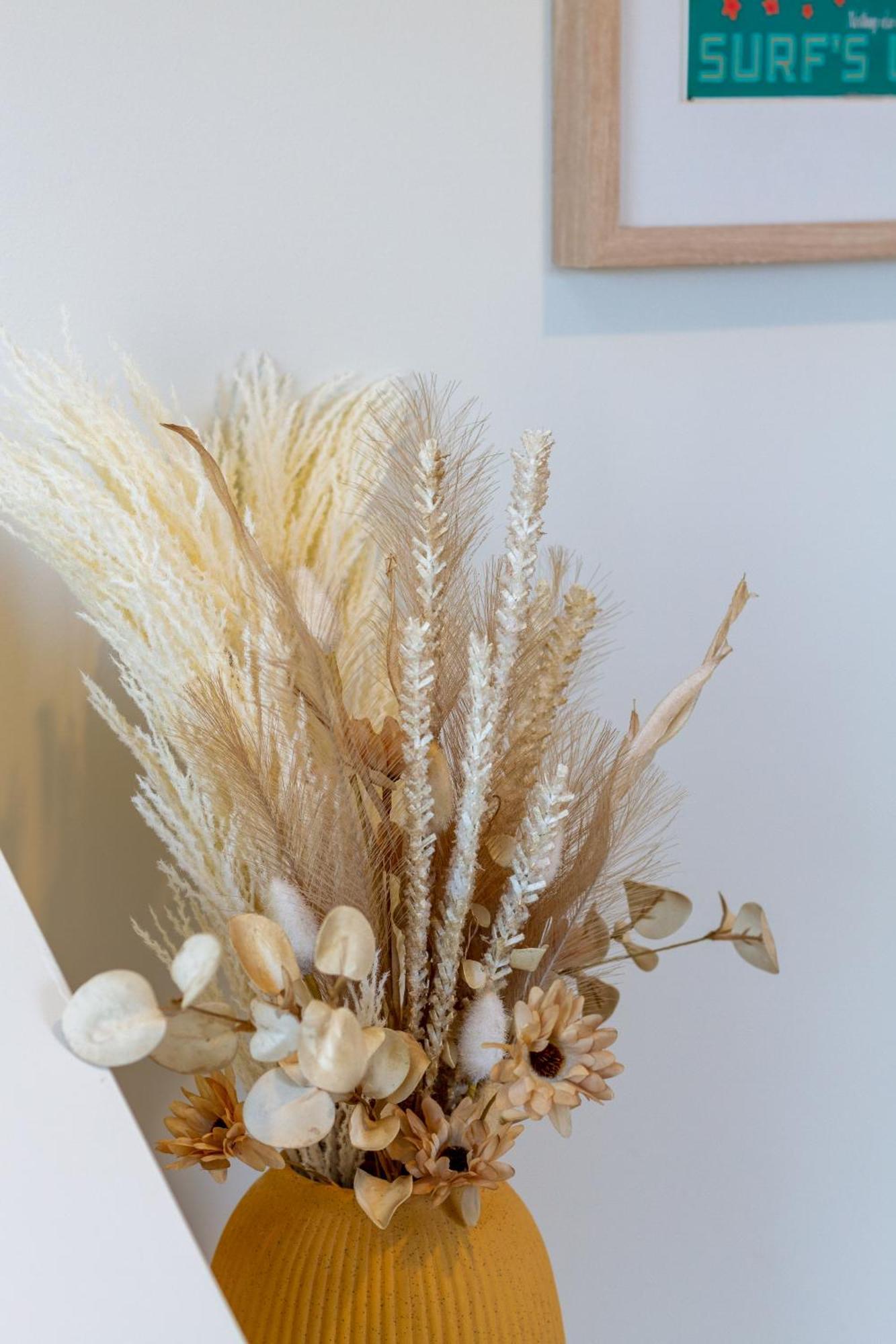 Luxury Beachside Living Elegant 3-Bedroom Haven Christchurch Buitenkant foto