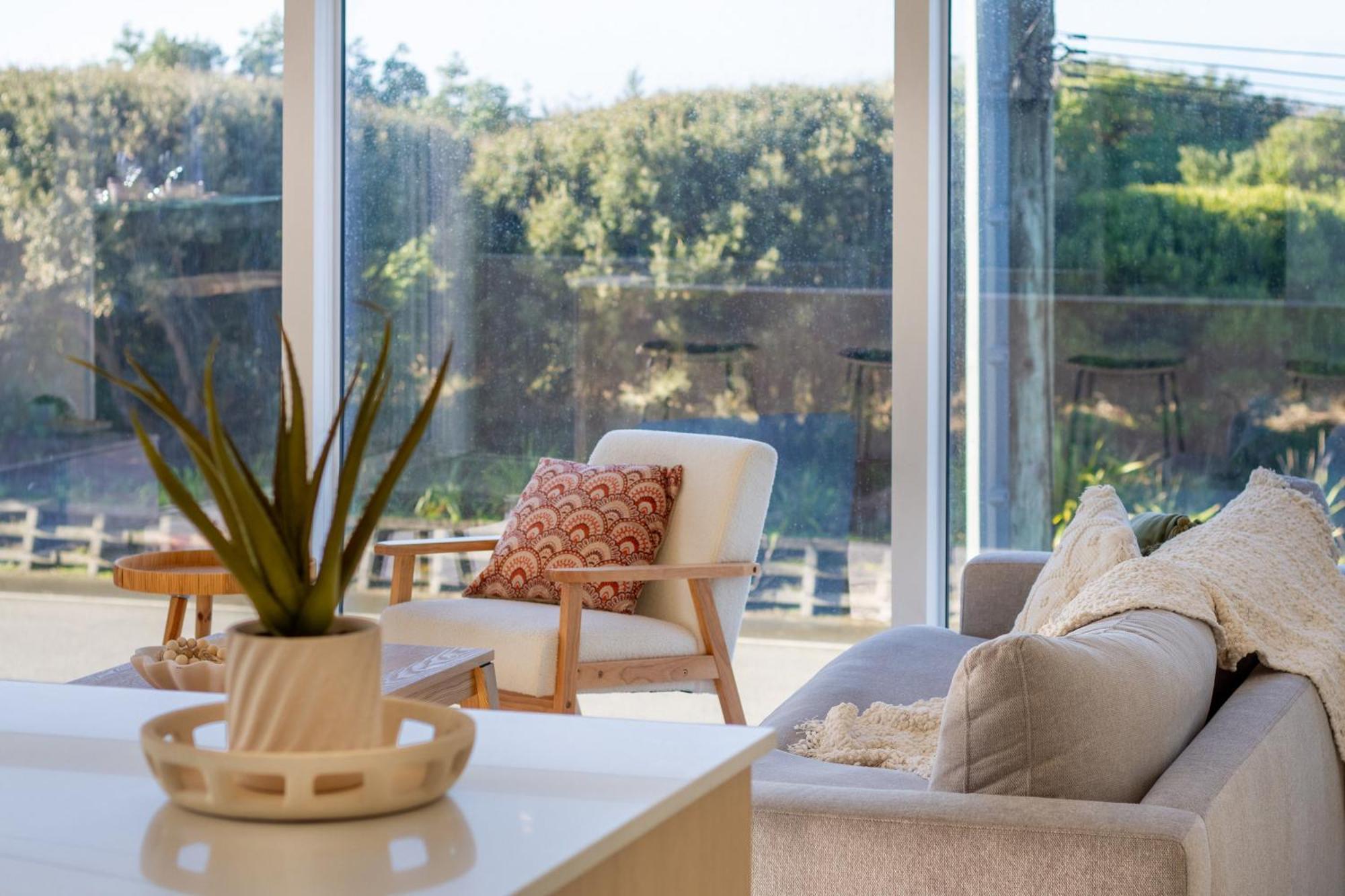 Luxury Beachside Living Elegant 3-Bedroom Haven Christchurch Buitenkant foto