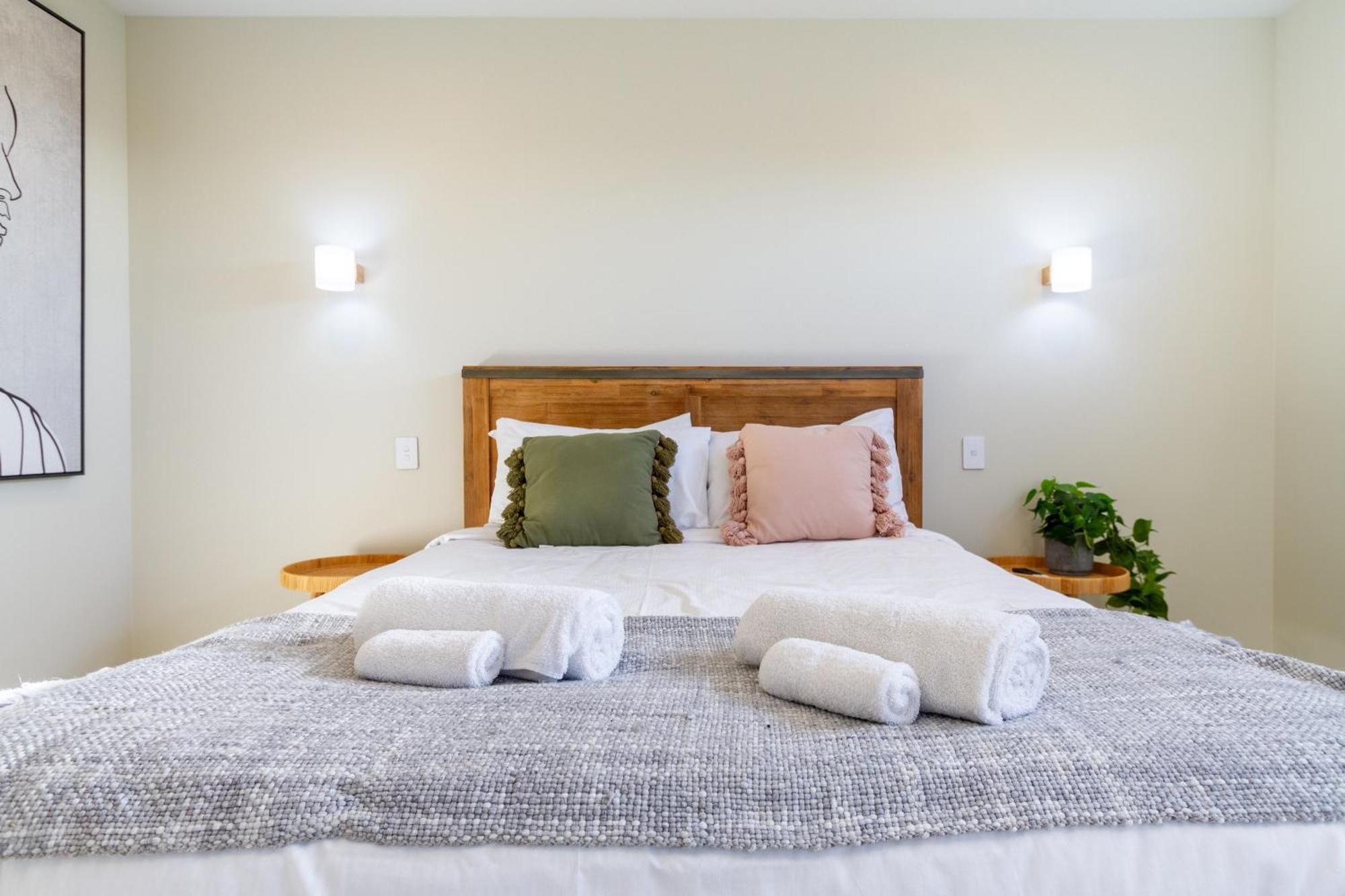 Luxury Beachside Living Elegant 3-Bedroom Haven Christchurch Buitenkant foto