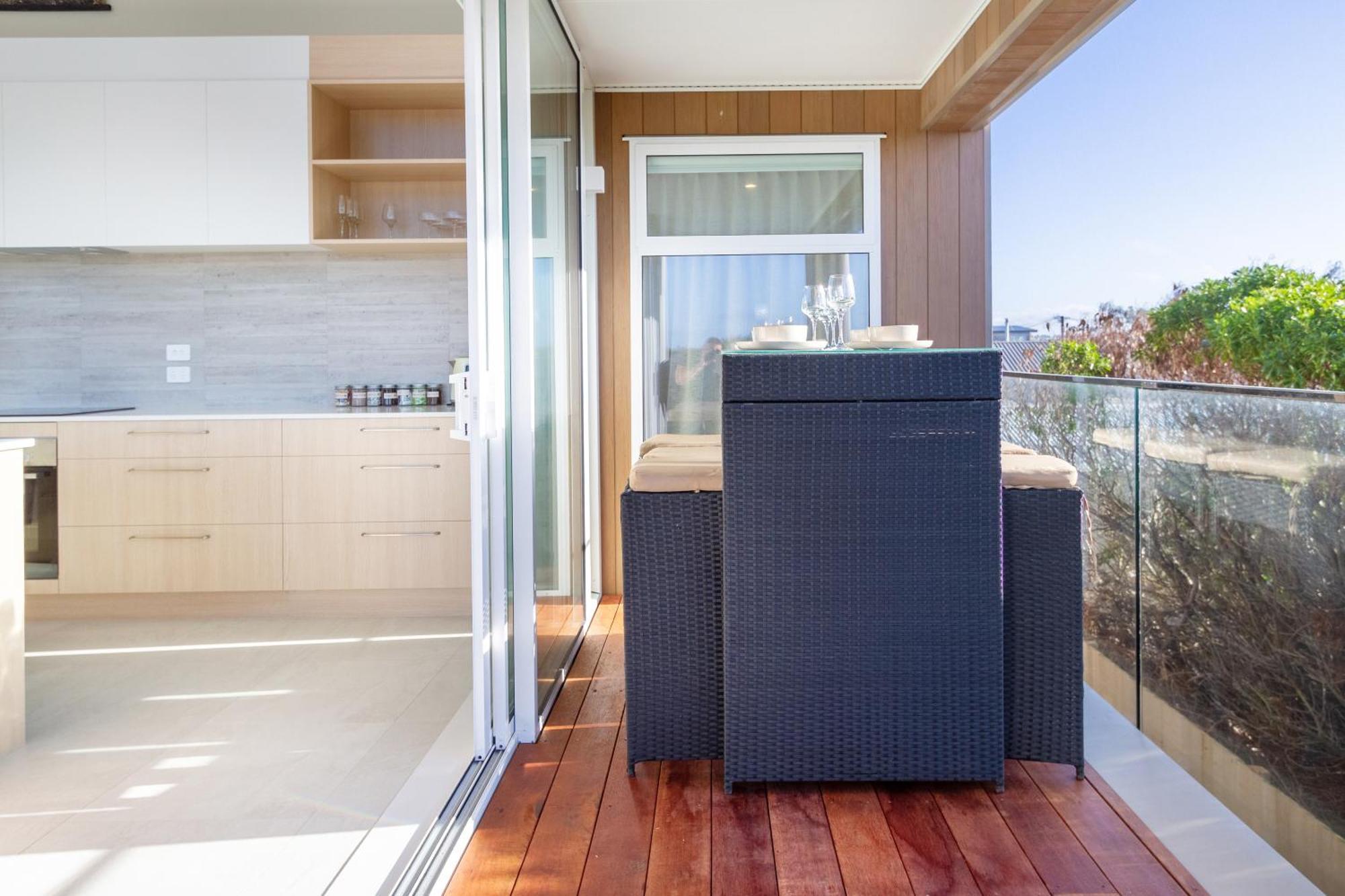 Luxury Beachside Living Elegant 3-Bedroom Haven Christchurch Buitenkant foto
