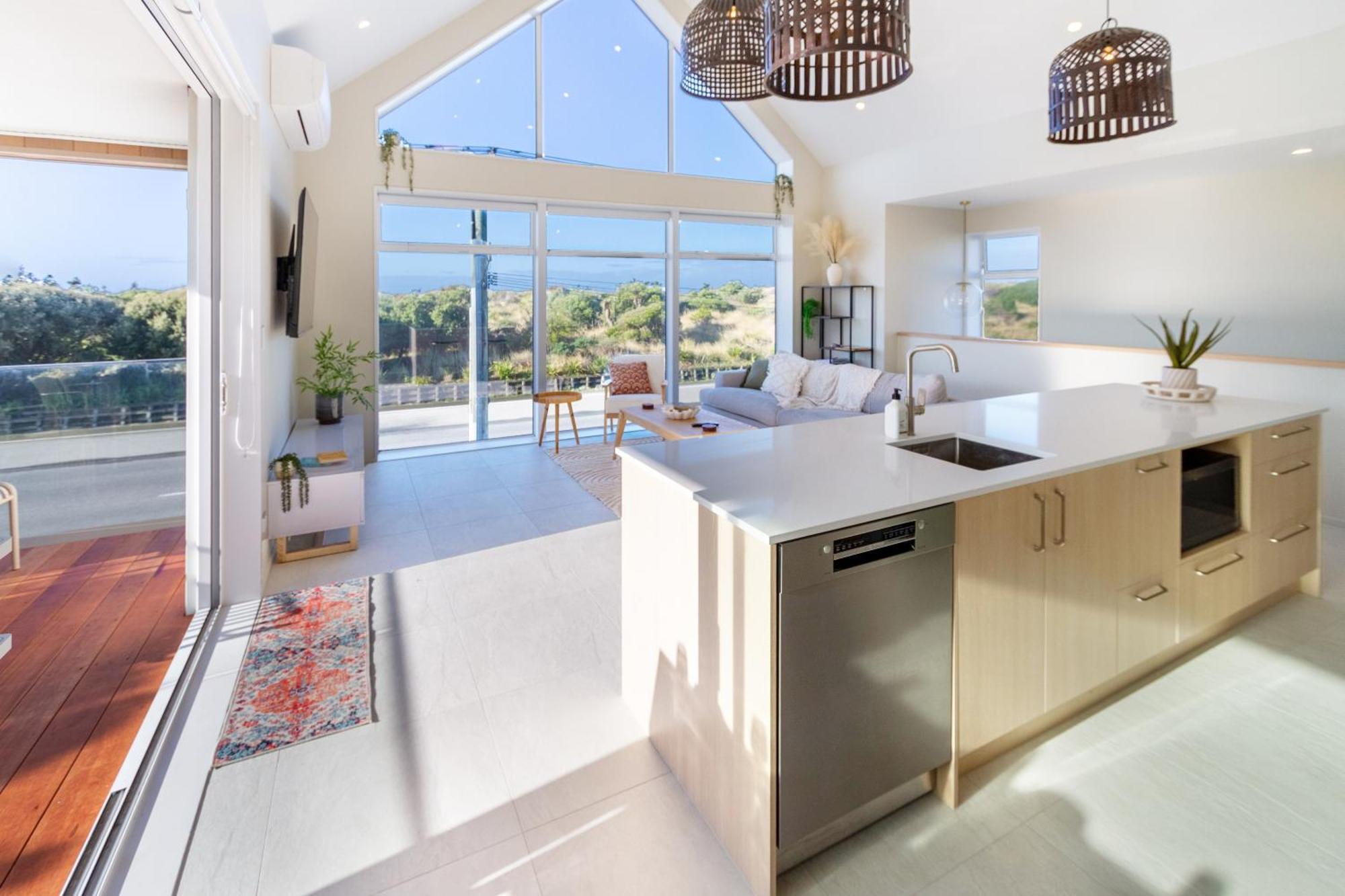 Luxury Beachside Living Elegant 3-Bedroom Haven Christchurch Buitenkant foto
